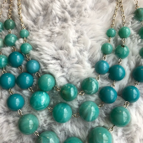 Turquoise color bead triple strand necklace - Picture 2 of 3